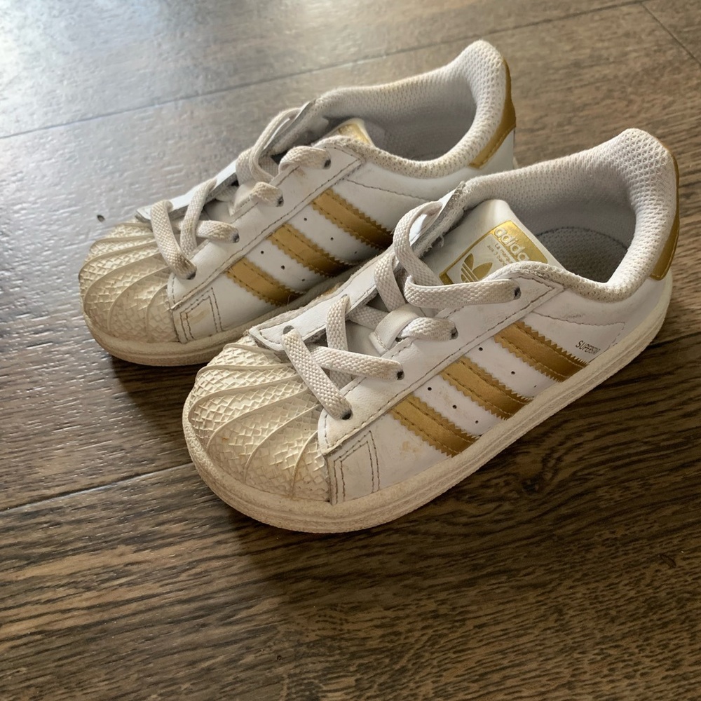 Toddler Adidas Superstar. Size 8.